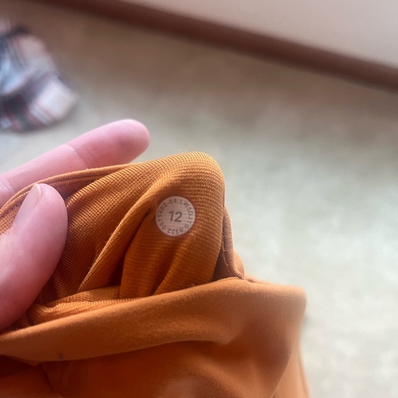 Lululemon InStill HR Tight 25” - Picture 6 of 7